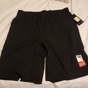 Black hind active shorts